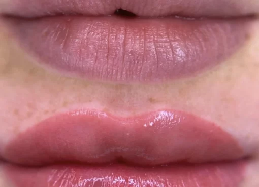 How many passes for Lip tattoo?