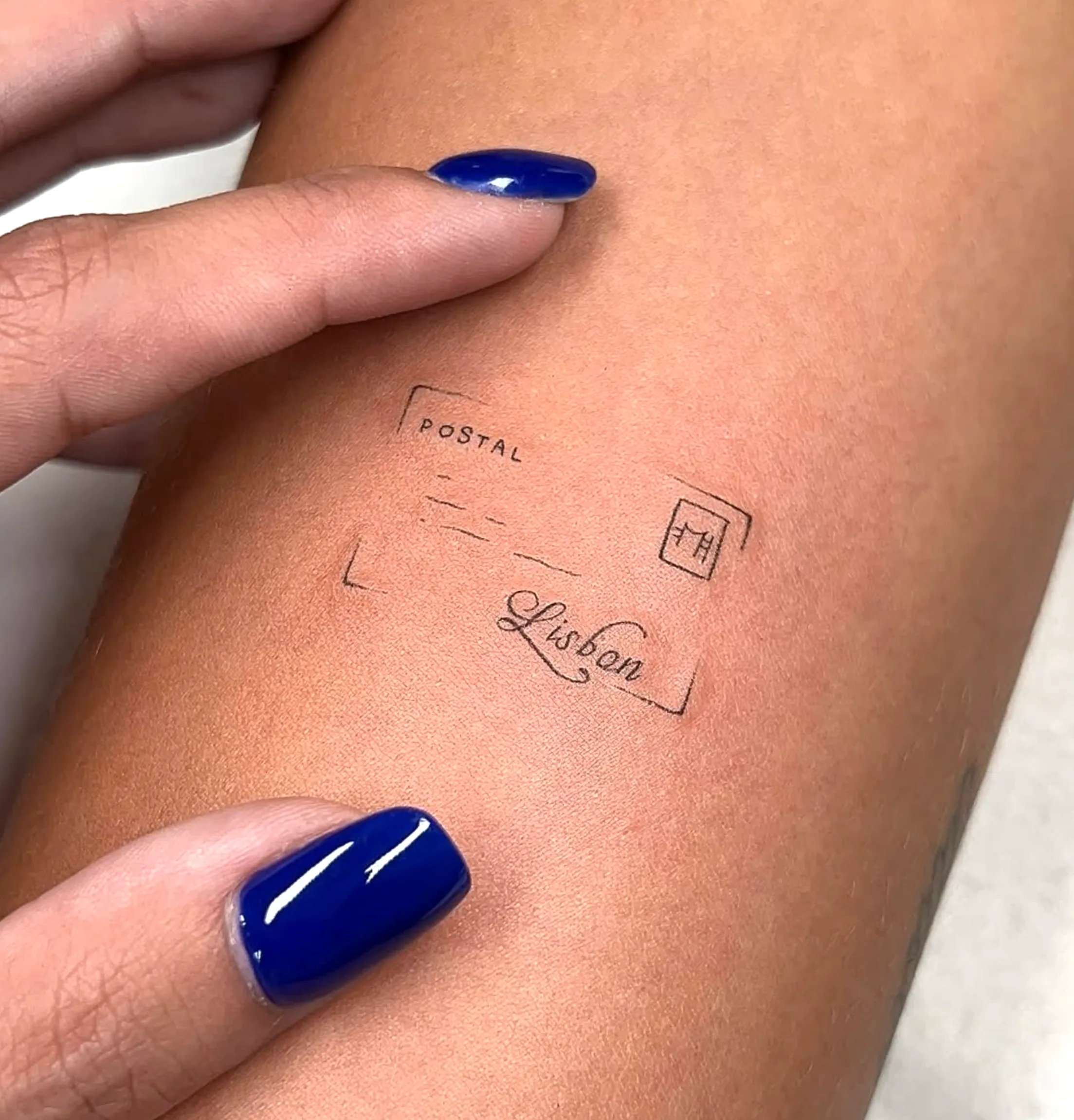 black and grey vs colour tattoos